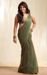 anjali-spicy-pose-in-saree