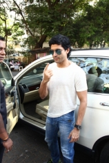 bollywood-celebs-at-voting-booths-2014