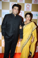 vidya-balan-with-her-husband-at-swades-foundation-fundraiser-event