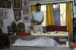 sekhar-kammula-pay-tribute-to-bapu-photos