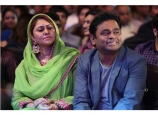 arrahman-with-his-wife-at-film-fare-awards-2014-photos