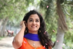 actress-nandita-in-krishnamma-kalipindi-iddarini-latest-still
