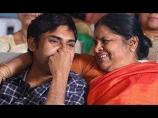 pawan-kalyan-with-his-mother