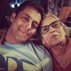 salman-khan-holi-celebration-stills-with-his-mother