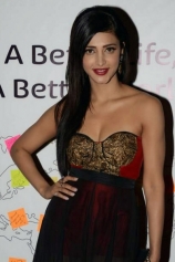 shruti-hassan-costumes-from-various-events