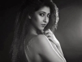 tv-actress-sonarika-bhadoria-hot-pose.jpg