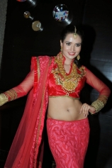 hot-actress-sunita-rana-navel-show-photos
