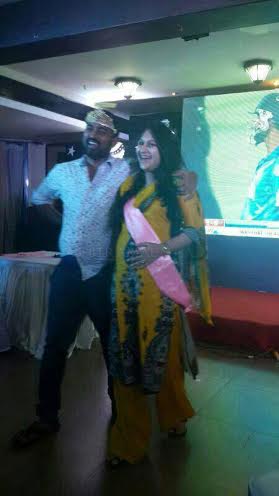Asif-Ali-with-Wife