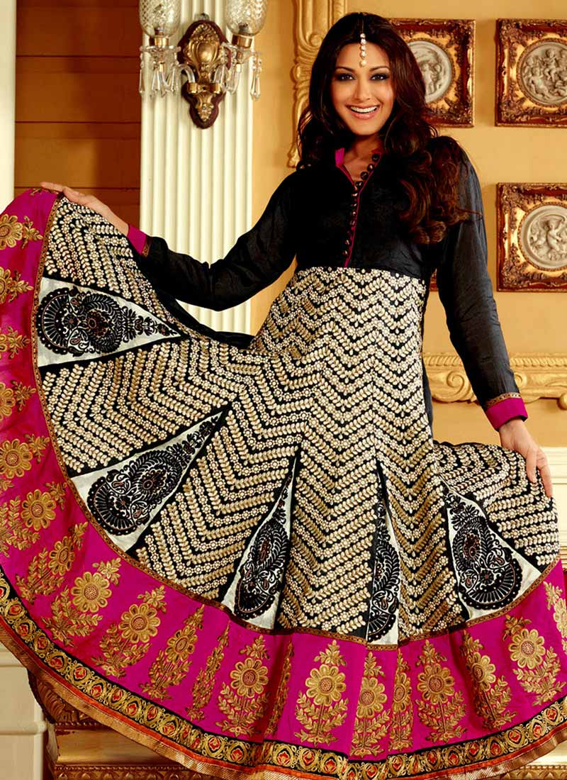 Sonali-Bindre-Anarkali-Dress
