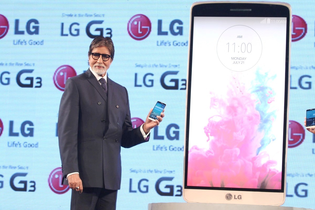 Amithab-Launches-LG-G3-Cell-Phone