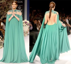 Sonam Kapoor Backless Photos at IIJW Fashion Week