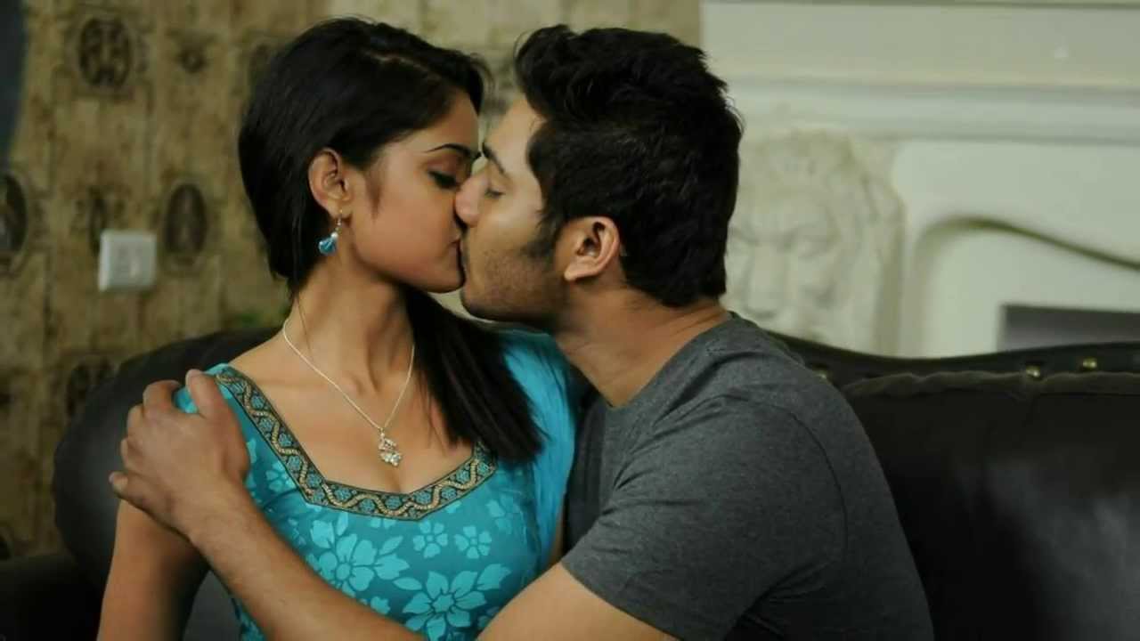Prince and Ankitha Sharma Kiss in Dollars Colony