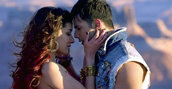 Varun Dhawan and Shraddha Kapoor in ABCD 2