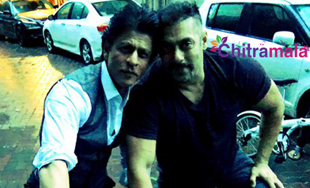 Salman Khan and SRK Cycle Ride