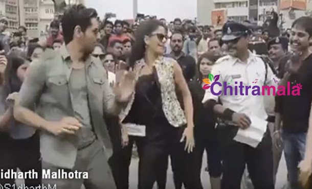 Katrina Kaif Dance with Traffic Police
