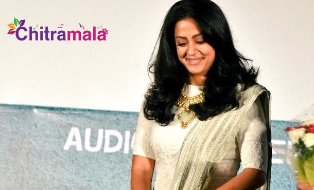 Jyothika Comments On Directors