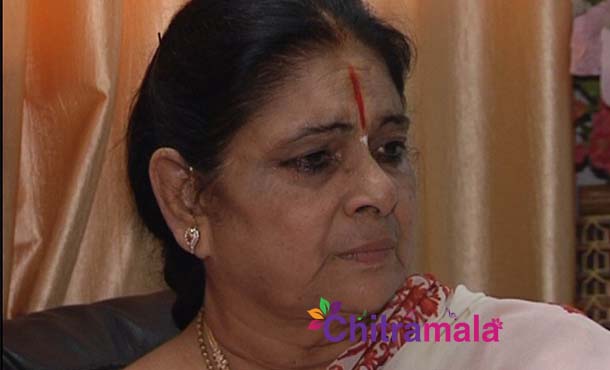Raviteja's mother opens up about drugs issue and Bharat