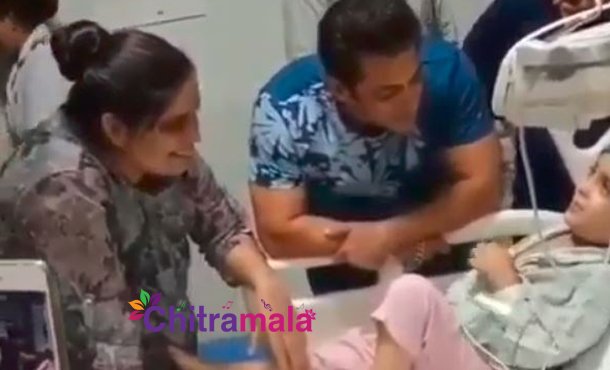 Salman Khan Meets Cancer Patient