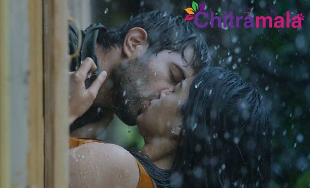 Rashmika and Vijay Devarakonda Kiss Scene